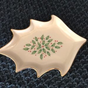 Lenox holiday dish